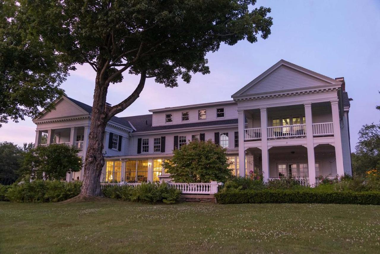 Inn The White House 3*