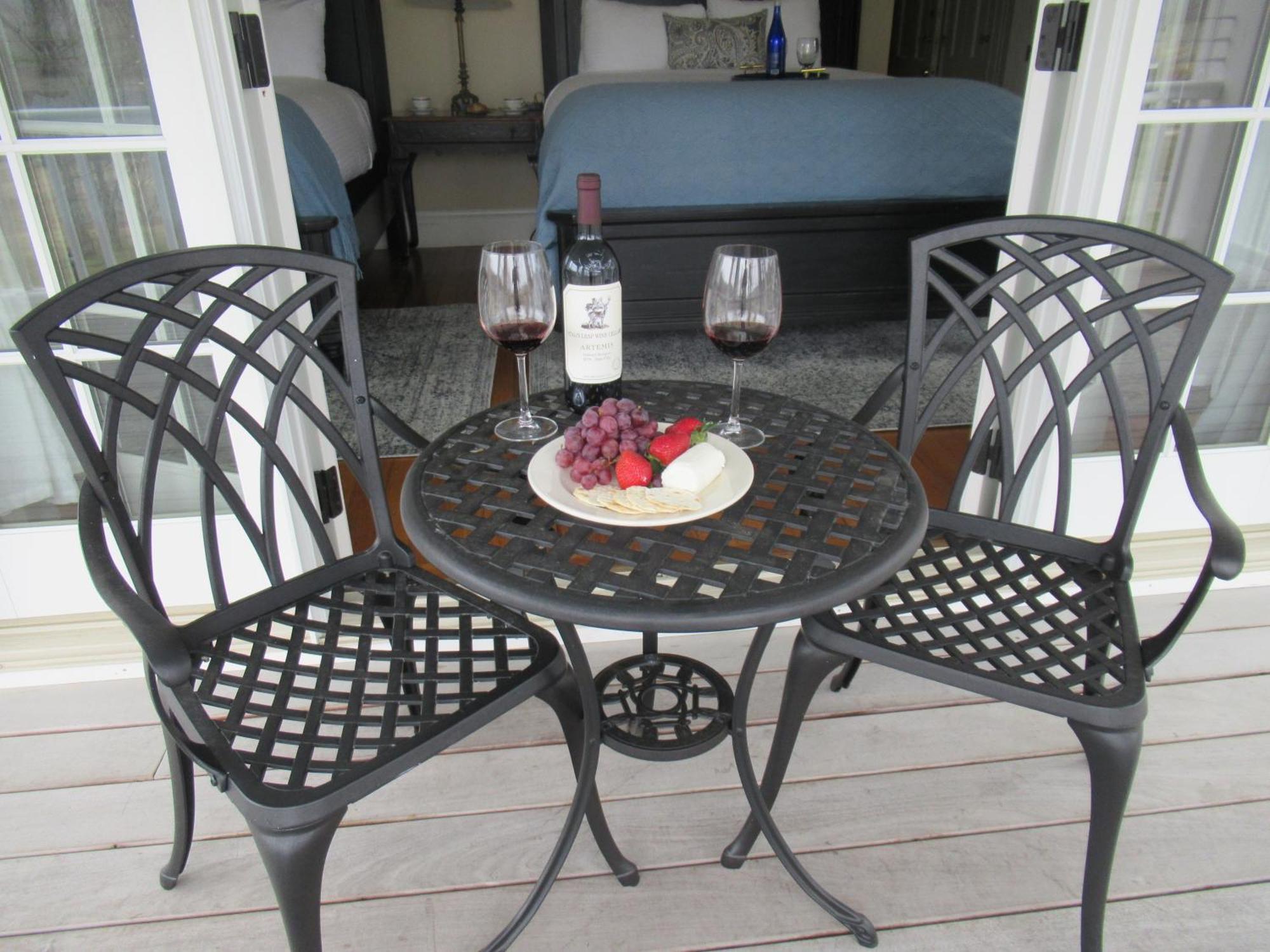 The White House Inn 3*